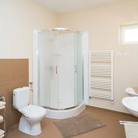 Andi Apartman