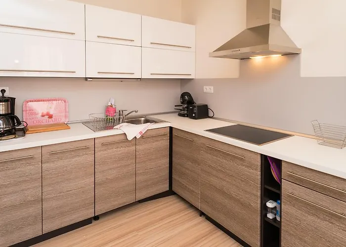 Andi Apartment